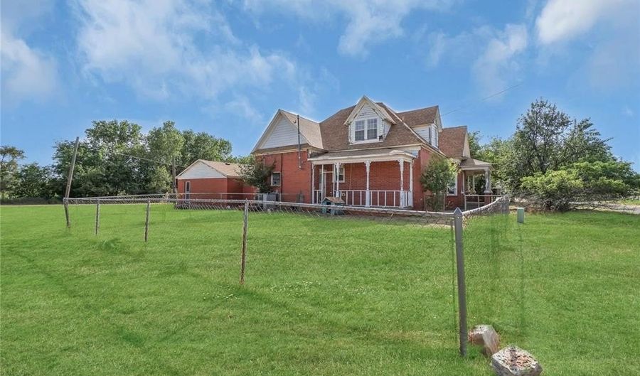 500 Horizon Dr, Altus, OK 73521 - 3 Beds, 2 Bath