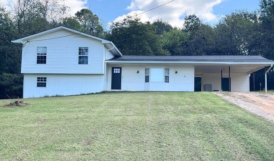 1946 Welcome Valley Rd, Benton, TN 37307 - 3 Beds, 2 Bath