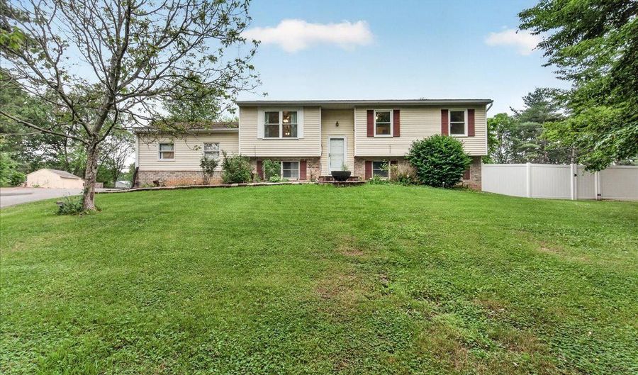 7741 MCCLELLAN Ave, Boonsboro, MD 21713 - 4 Beds, 2 Bath