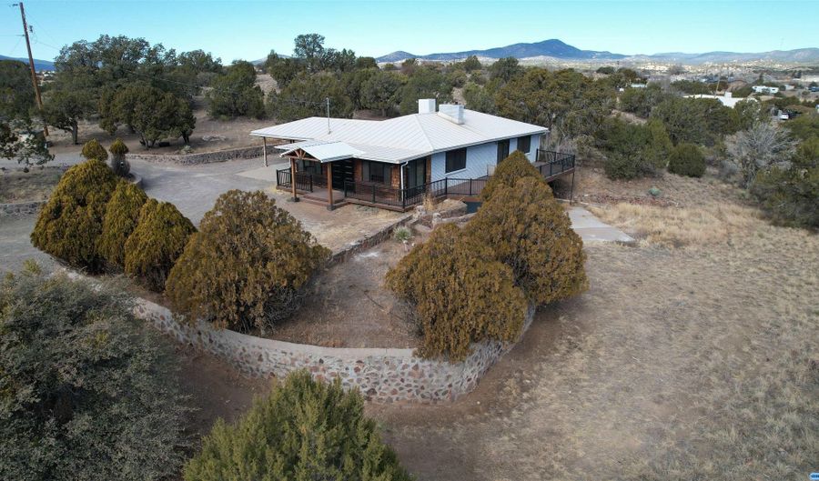 63 Racetrack Rd, Arenas Valley, NM 88022 - 4 Beds, 2 Bath