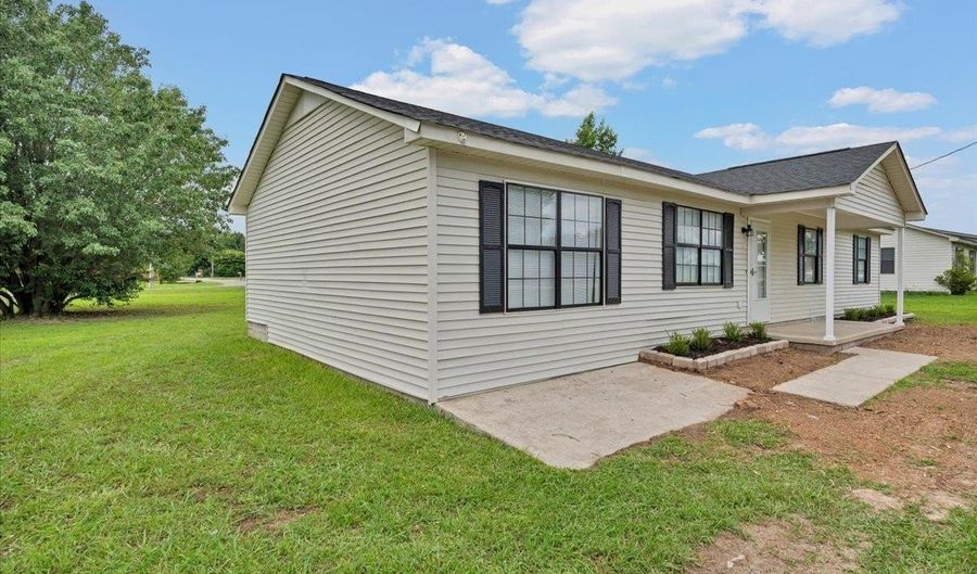 16451 Gordon Rd, Athens, AL 35611 - 3 Beds, 1 Bath