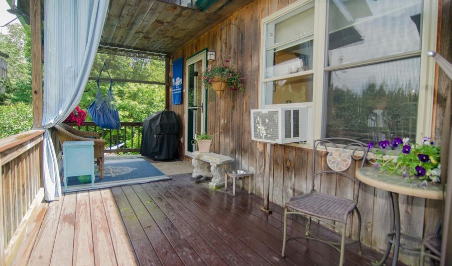 488 Kittredge Rd, Barton, VT 05822 - 1 Beds, 1 Bath