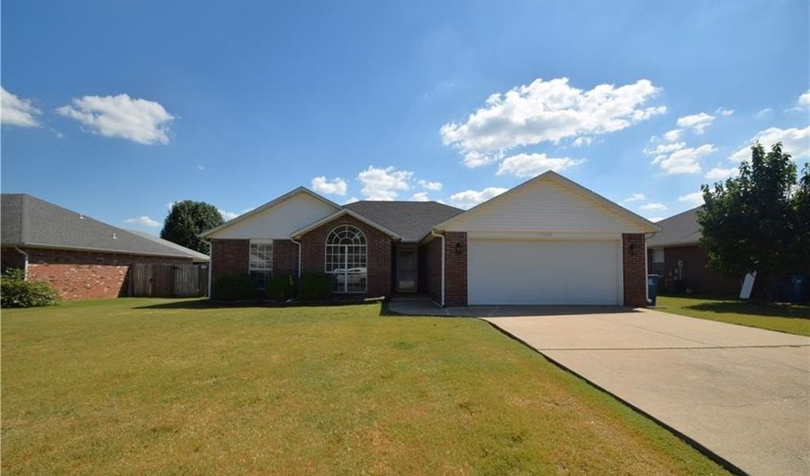 1500 SE 21st St, Bentonville, AR 72712 - 3 Beds, 2 Bath