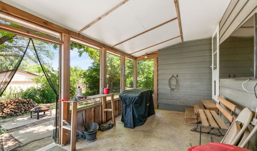 2010 N Cron, Augusta, KS 67010 - 3 Beds, 2 Bath