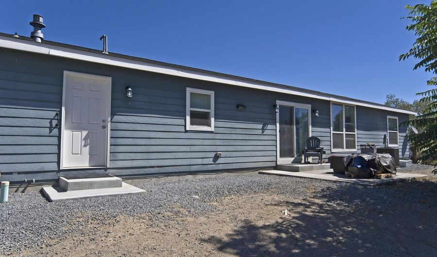 216 Wagon Wheel Way, Dayton, NV 89403 - 3 Beds, 2 Bath