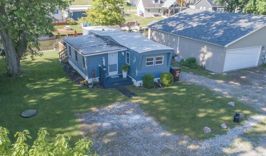 255 Lane 102 Crooked Lk, Angola, IN 46703 - 1 Beds, 1 Bath