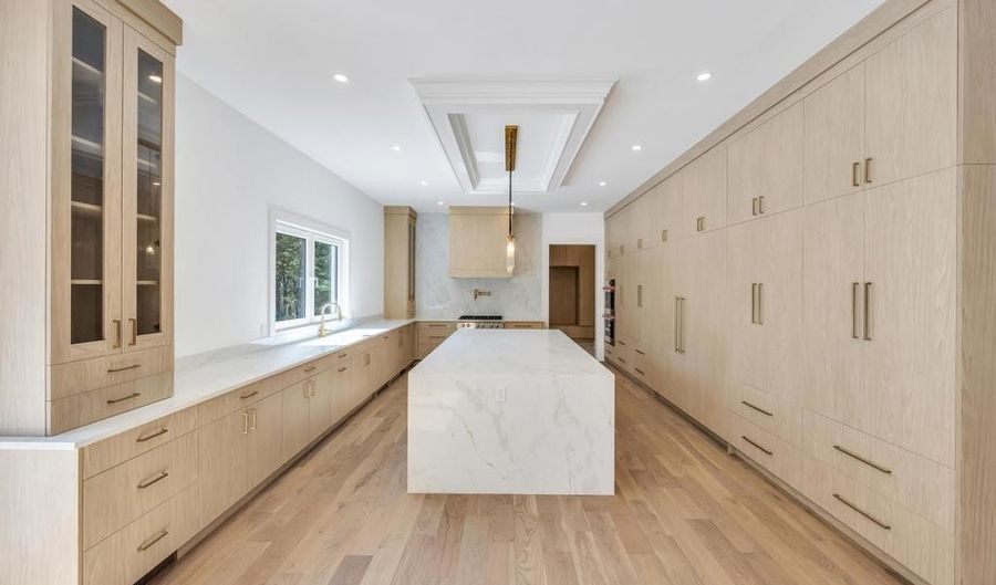 54 Landview Dr, Dix Hills, NY 11746 - 6 Beds, 7 Bath