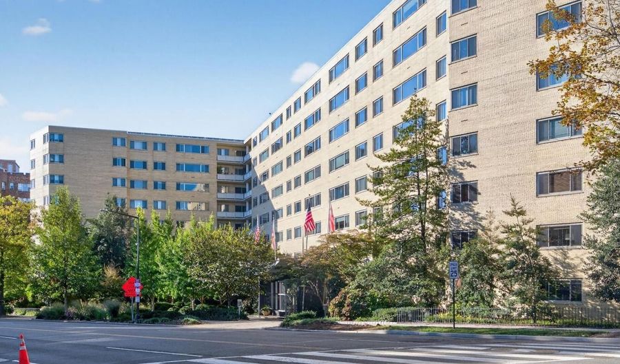 4600 CONNECTICUT Ave NW #223, Washington, DC 20008 - 3 Beds, 2 Bath
