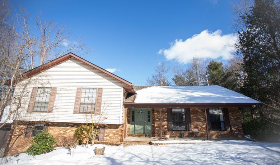 7902 Bittersweet Ct, Athens, OH 45701 - 4 Beds, 3 Bath