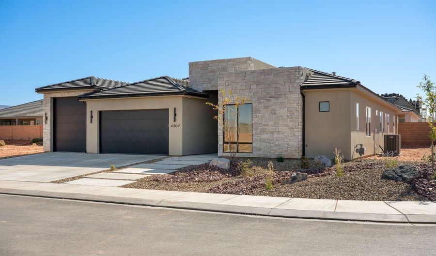 4307 W Foster Dr, Hurricane, UT 84737 - 4 Beds, 3 Bath