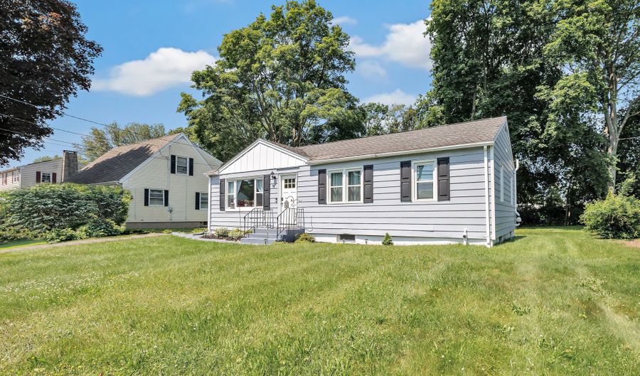 14 N Coe Ln, Ansonia, CT 06401 - 3 Beds, 2 Bath
