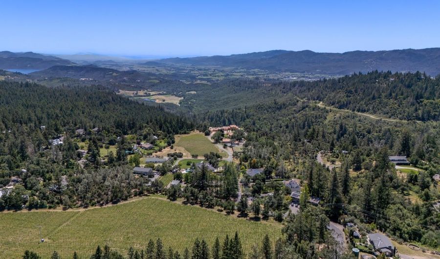 460 Bella Vista Dr, Angwin, CA 94508 - 5 Beds, 3 Bath