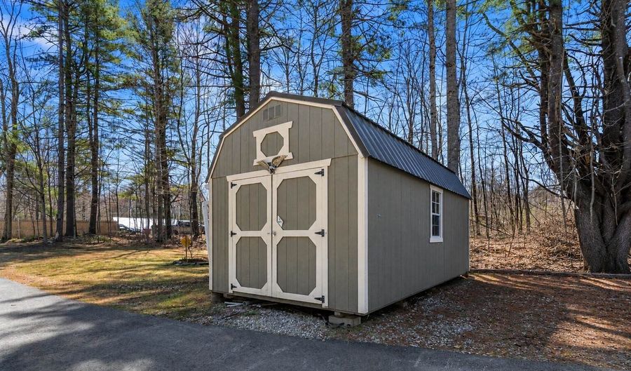 75 Marsh Rd, Belfast, ME 04915 - 4 Beds, 4 Bath