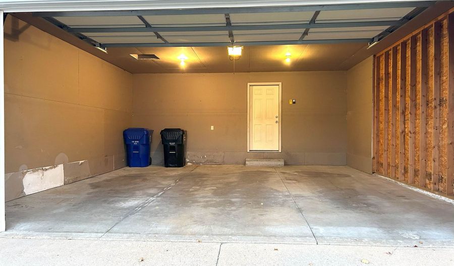 4727 N APPLE Rd, Appleton, WI 54913 - 2 Beds, 2 Bath