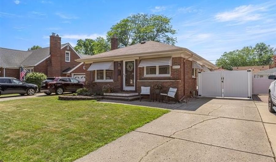 8960 Niver Ave, Allen Park, MI 48101 - 3 Beds, 2 Bath