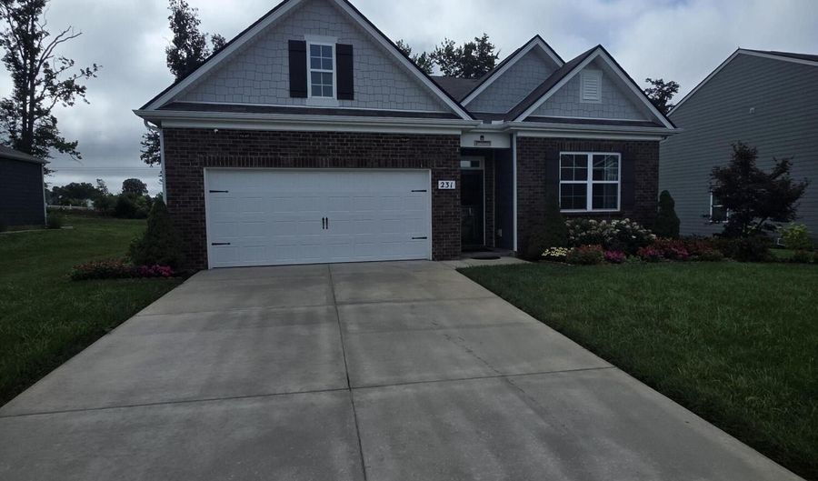 231 Harris Ln, Baxter, TN 38544 - 4 Beds, 2 Bath