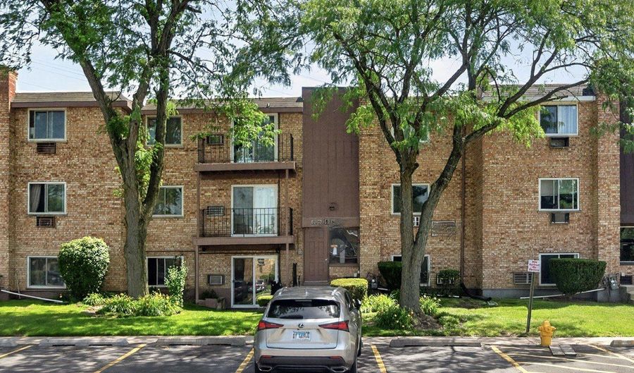 824 W College Blvd 201, Addison, IL 60101 - 1 Beds, 1 Bath