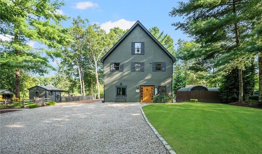 128 Vine St, Coventry, RI 02816 - 3 Beds, 2 Bath