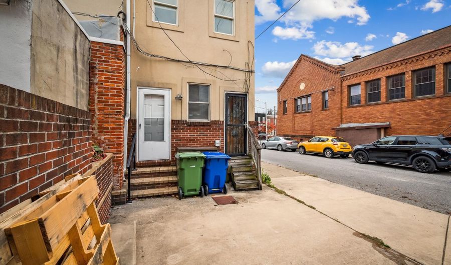 901 W BARRE St, Baltimore, MD 21230 - 3 Beds, 3 Bath