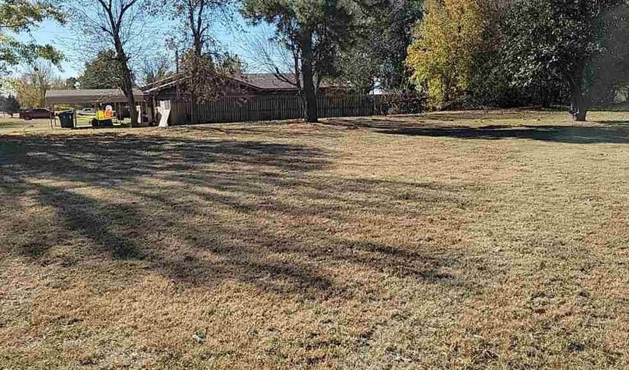 33096 Square Top Rd, Anadarko, OK 73005 - 3 Beds, 2 Bath