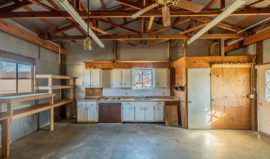 868 Broadway St, Barlow, KY 42024 - 3 Beds, 2 Bath