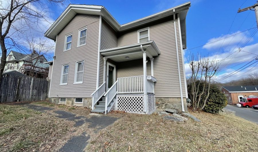 25 Pleasant St, Ansonia, CT 06401 - 4 Beds, 2 Bath
