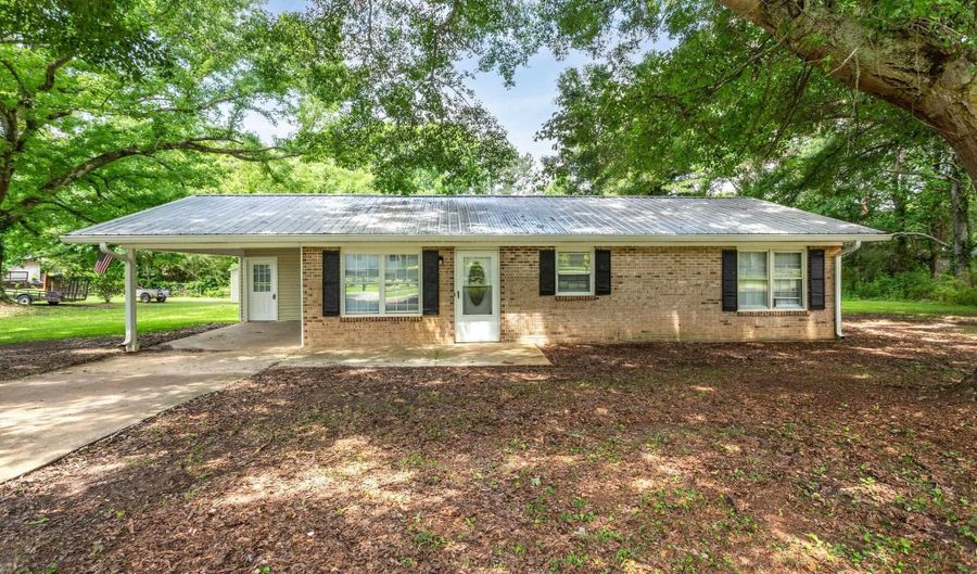 53 PETTUS Dr, Anniston, AL 36203 - 3 Beds, 2 Bath