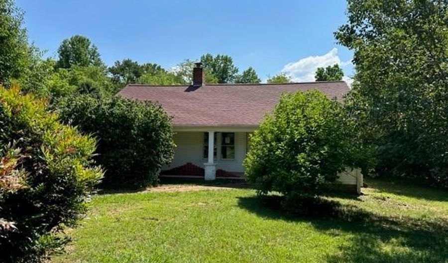 2028 OLD HOMEPLACE Rd, Connelly Springs, NC 28612 - 3 Beds, 2 Bath
