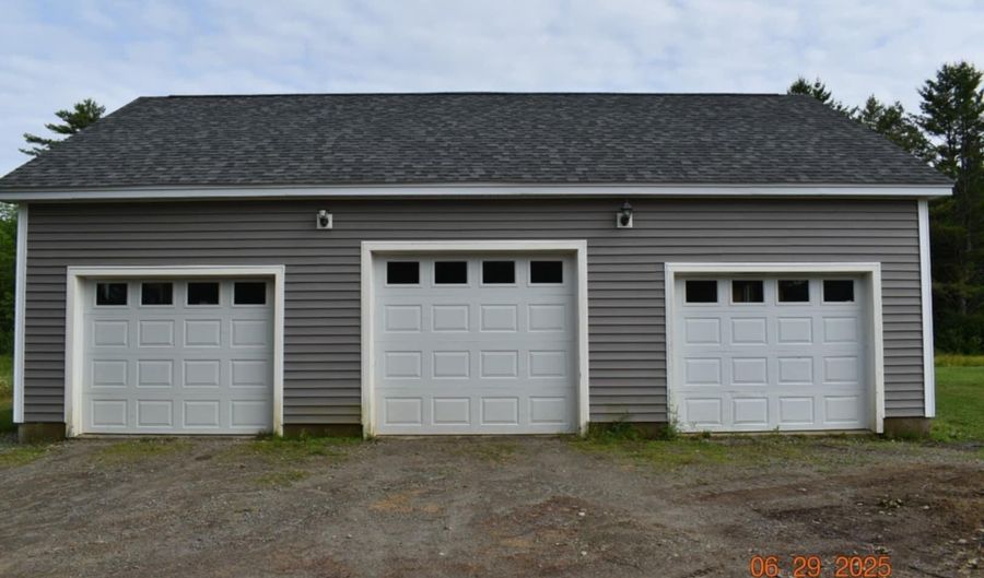 14 Lead Mountain Ln, Belfast, ME 04915 - 3 Beds, 3 Bath