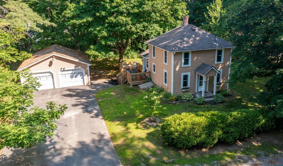 15 Marsh Rd, Belfast, ME 04915 - 2 Beds, 2 Bath