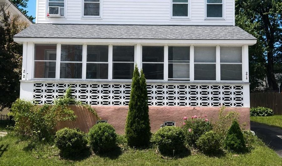 272-274 Locust Ave, Amsterdam, NY 12010 - 4 Beds, 1 Bath