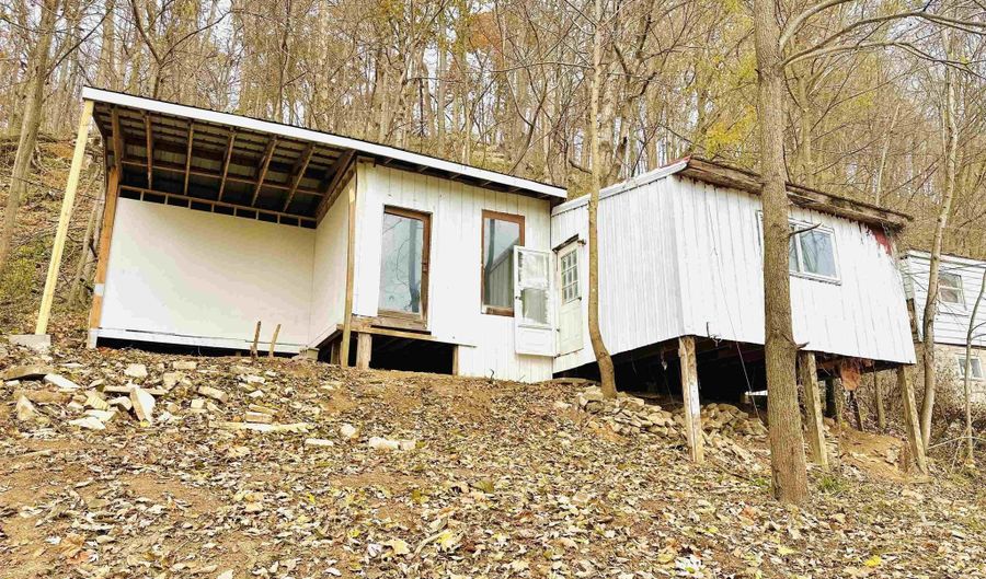 467 Rivervale Cabin Rd, Bedford, IN 47421 - 2 Beds, 1 Bath