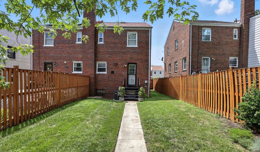 5075 10TH St NE, Washington, DC 20017 - 3 Beds, 2 Bath