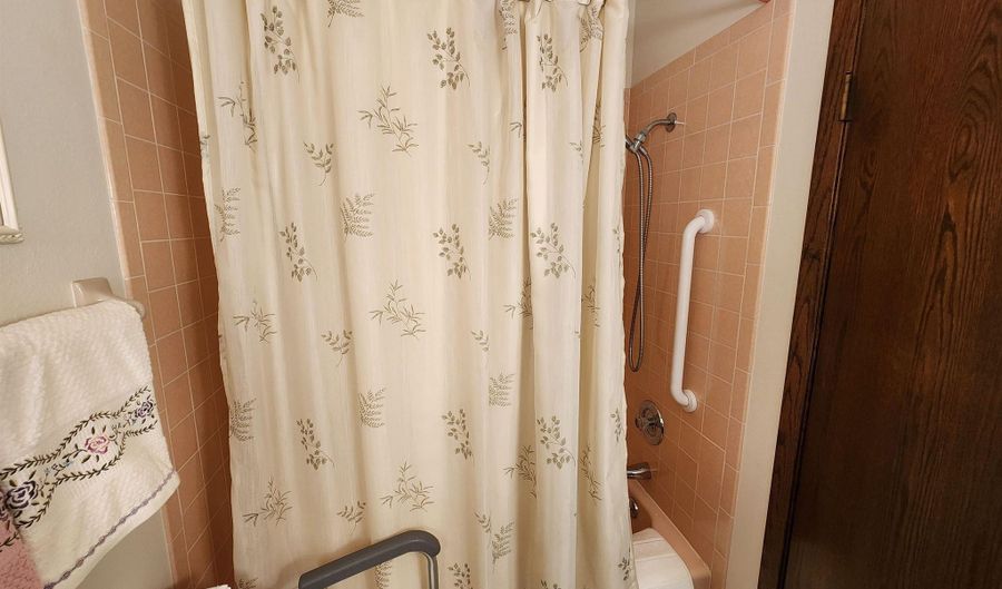 1703 E 14th St Unit 23, Atlantic, IA 50022 - 2 Beds, 2 Bath