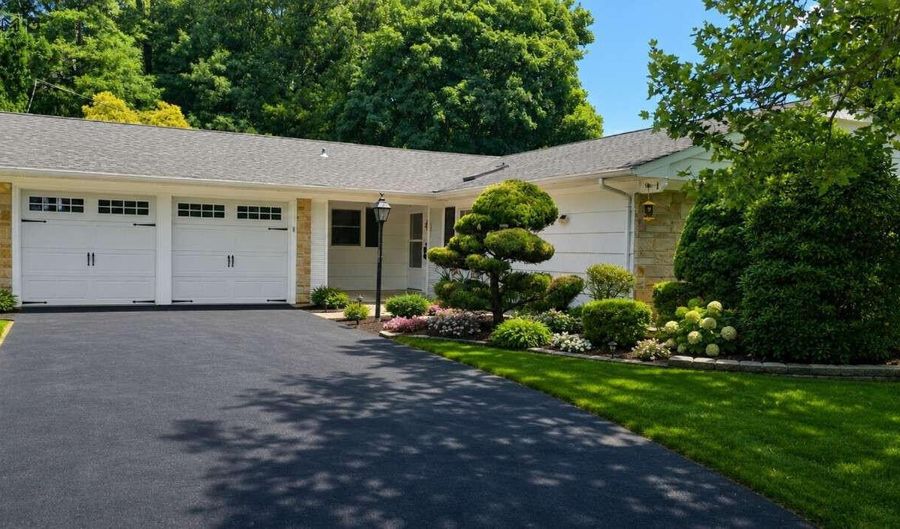 75 Idlebrook Ln, Aberdeen, NJ 07747 - 3 Beds, 2 Bath
