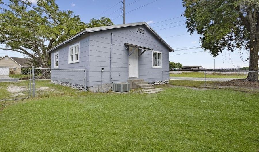190 St Paul St, Biloxi, MS 39530 - 2 Beds, 1 Bath