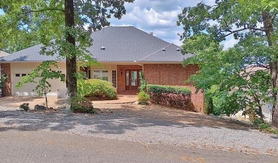 72 Mansilla Way, Hot Springs Village, AR 71909 - 3 Beds, 3 Bath