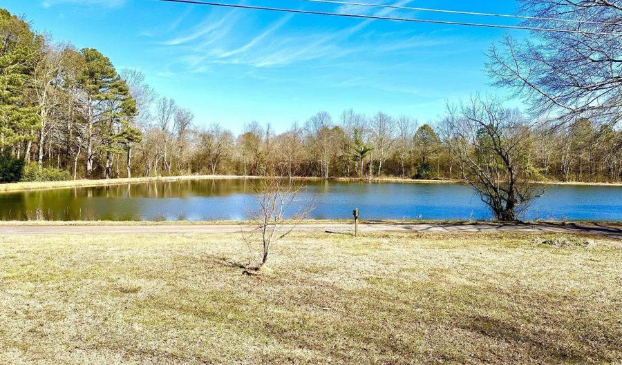 199 Twin Lakes Dr, Arab, AL 35016 - 3 Beds, 2 Bath
