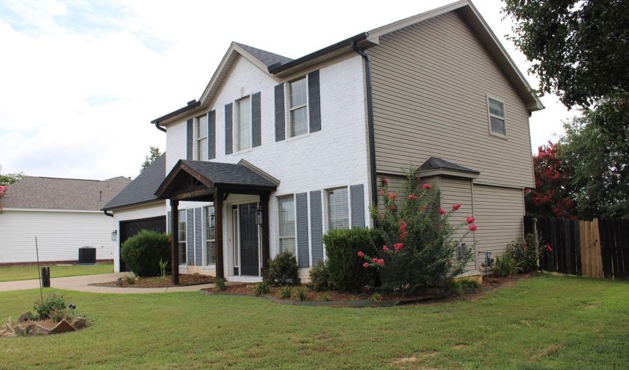 3712 Hazelwood Dr, Benton, AR 72015 - 4 Beds, 3 Bath