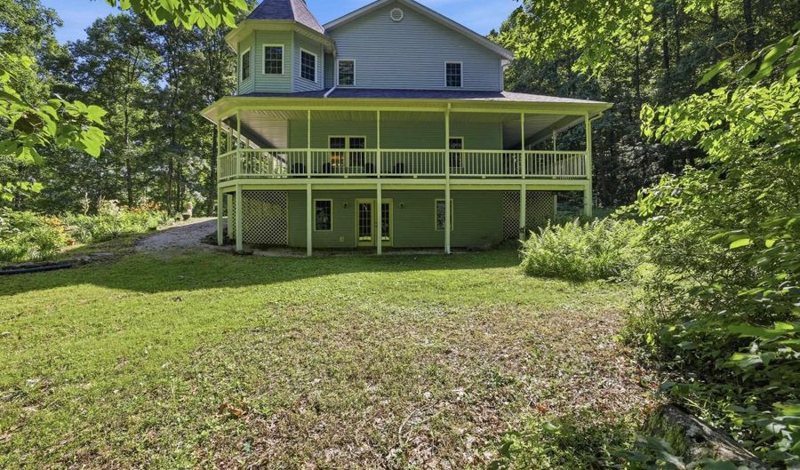 10804 E State Road 58, Bloomfield, IN 47424 - 4 Beds, 4 Bath