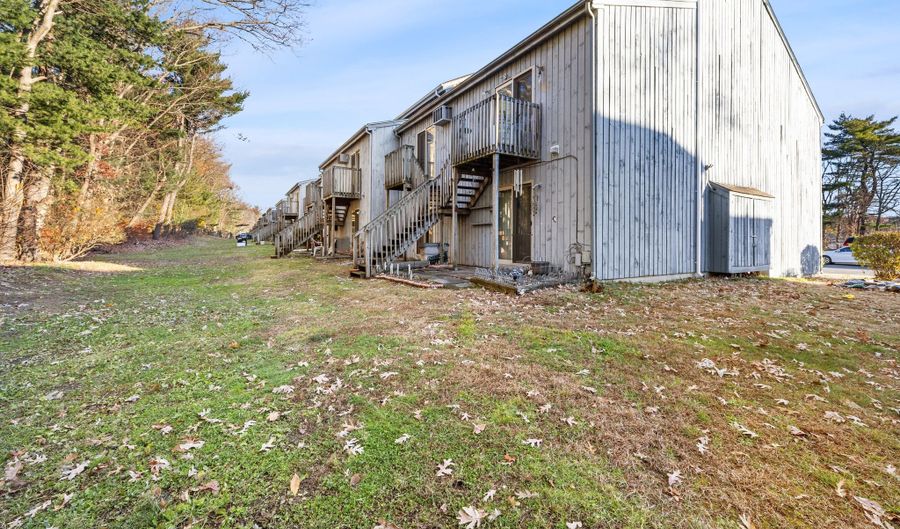 426 Emmett St APT N, Bristol, CT 06010 - 2 Beds, 1 Bath