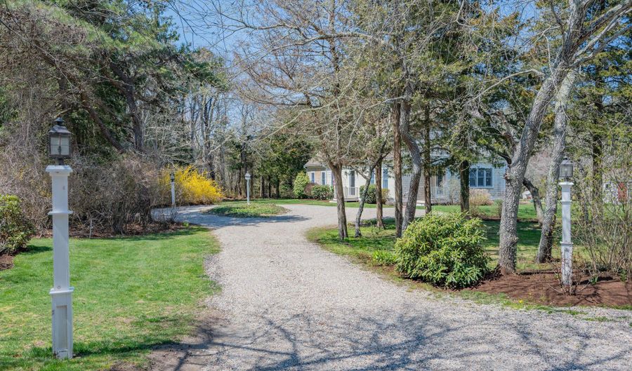 3528 Main St, Barnstable, MA 02630 - 3 Beds, 2 Bath