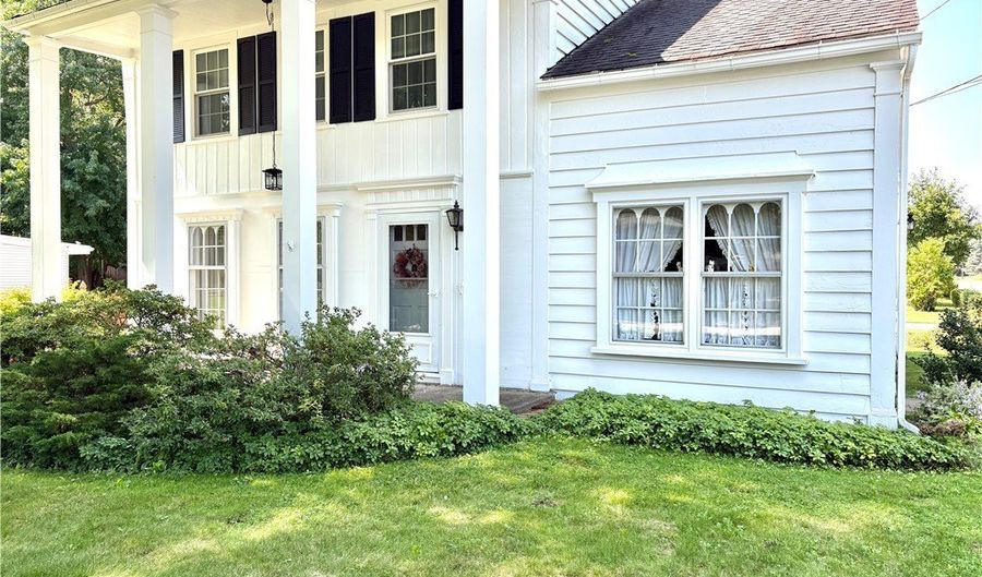 6301 Hiram Ave, Ashtabula, OH 44004 - 4 Beds, 2 Bath