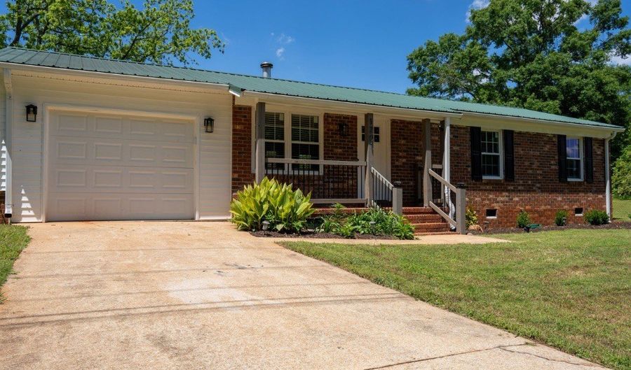 1201 Highway 247, Belton, SC 29627 - 3 Beds, 1 Bath