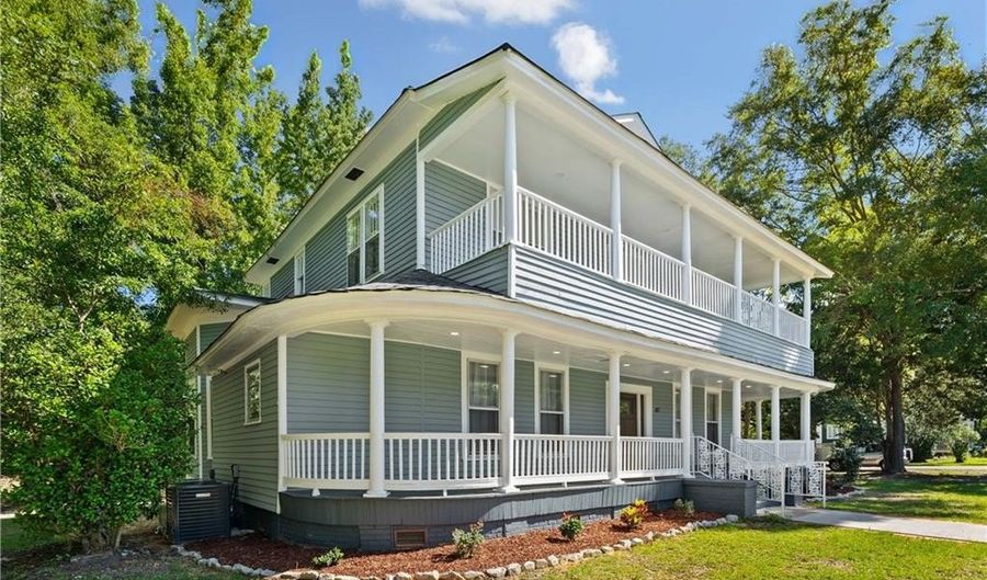 407 2nd St E, Bay Minette, AL 36507 - 6 Beds, 3 Bath