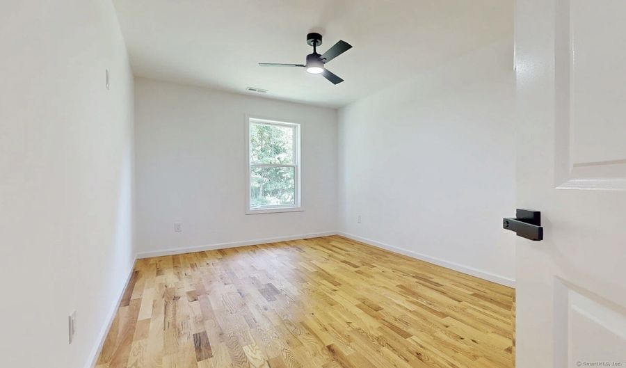 55 B Moulthrop St, Ansonia, CT 06401 - 3 Beds, 3 Bath
