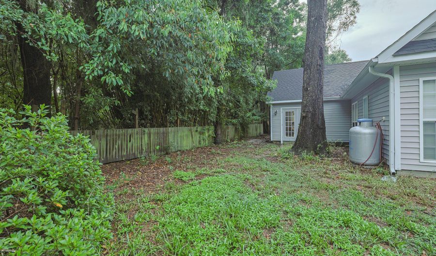 62 Westminster Pl, Beaufort, SC 29907 - 3 Beds, 2 Bath