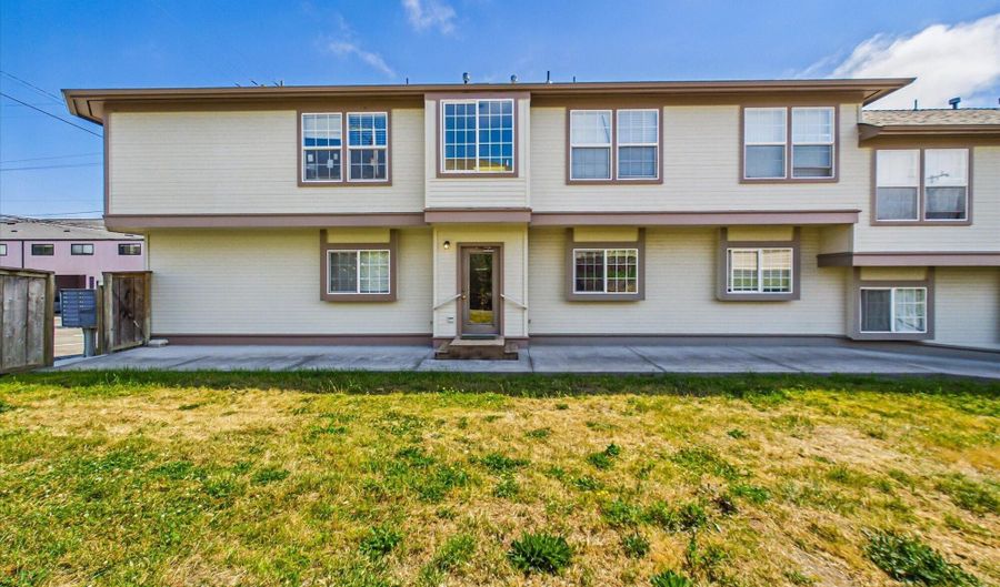 1165 H St, Arcata, CA 95521 - 16 Beds, 8 Bath