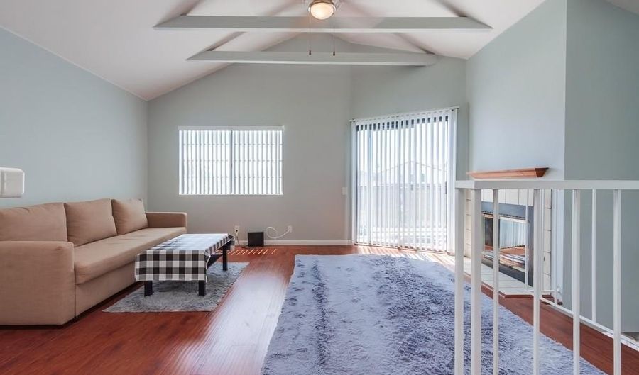 4527 Contour Blvd 4, San Diego, CA 92115 - 2 Beds, 2 Bath