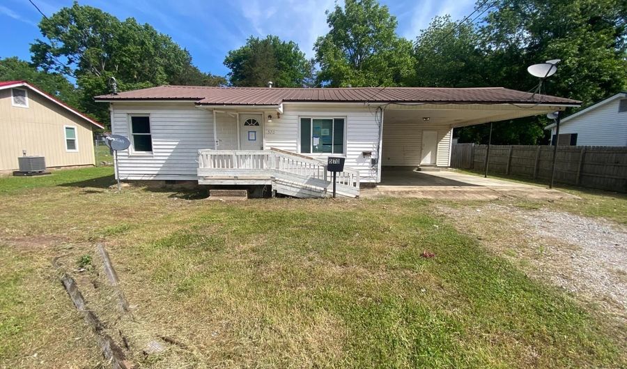 570 W Wycough St, Batesville, AR 72501 - 2 Beds, 2 Bath